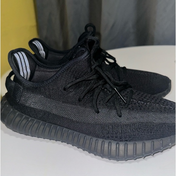 Yeezy Boost 350 V2 ‘onyx’